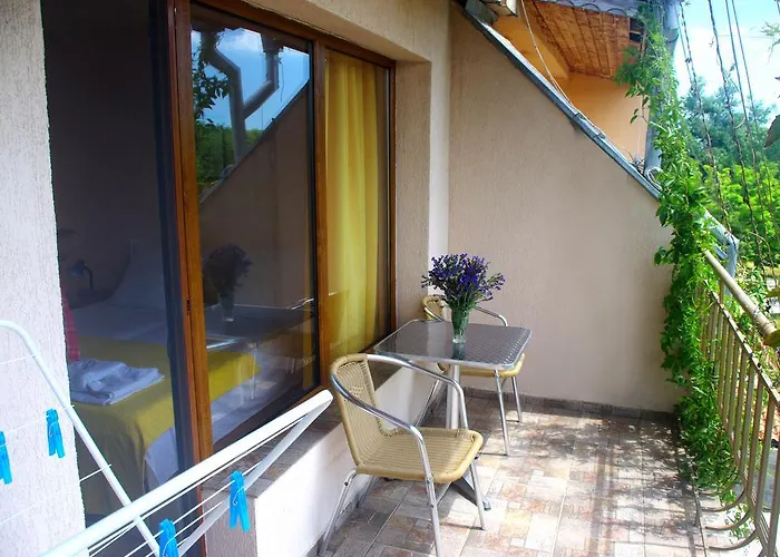 Maria Νεσέμπαρ