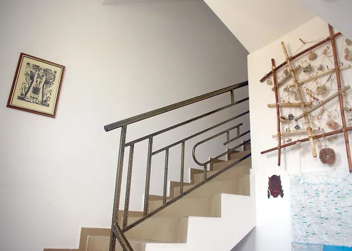 Maria 4* Νεσέμπαρ